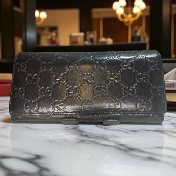 Gucci Handbags - Women's Gucci Wallet Black